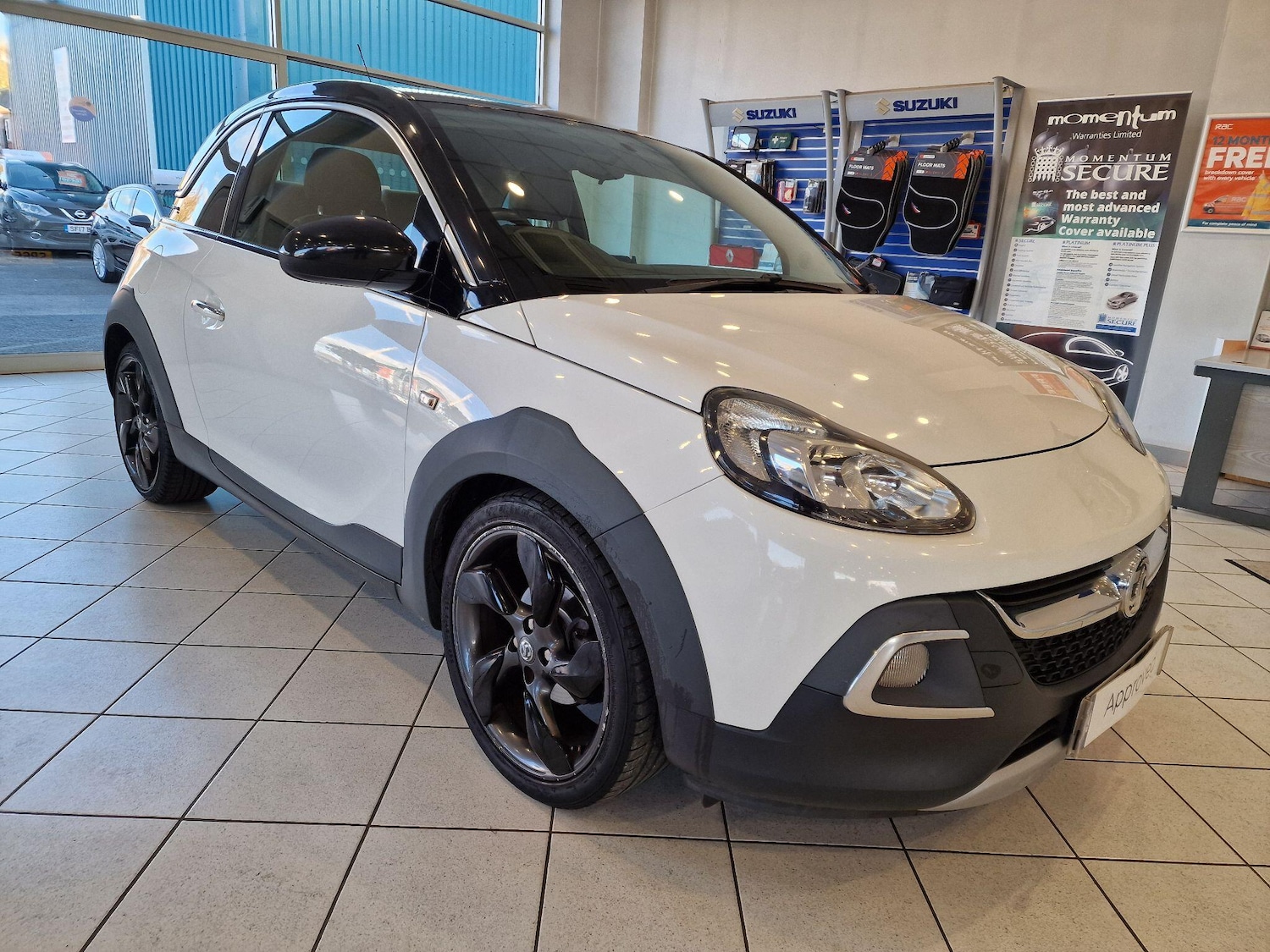 Used Vauxhall ADAM 2015 for sale - 76377674: Photo 1