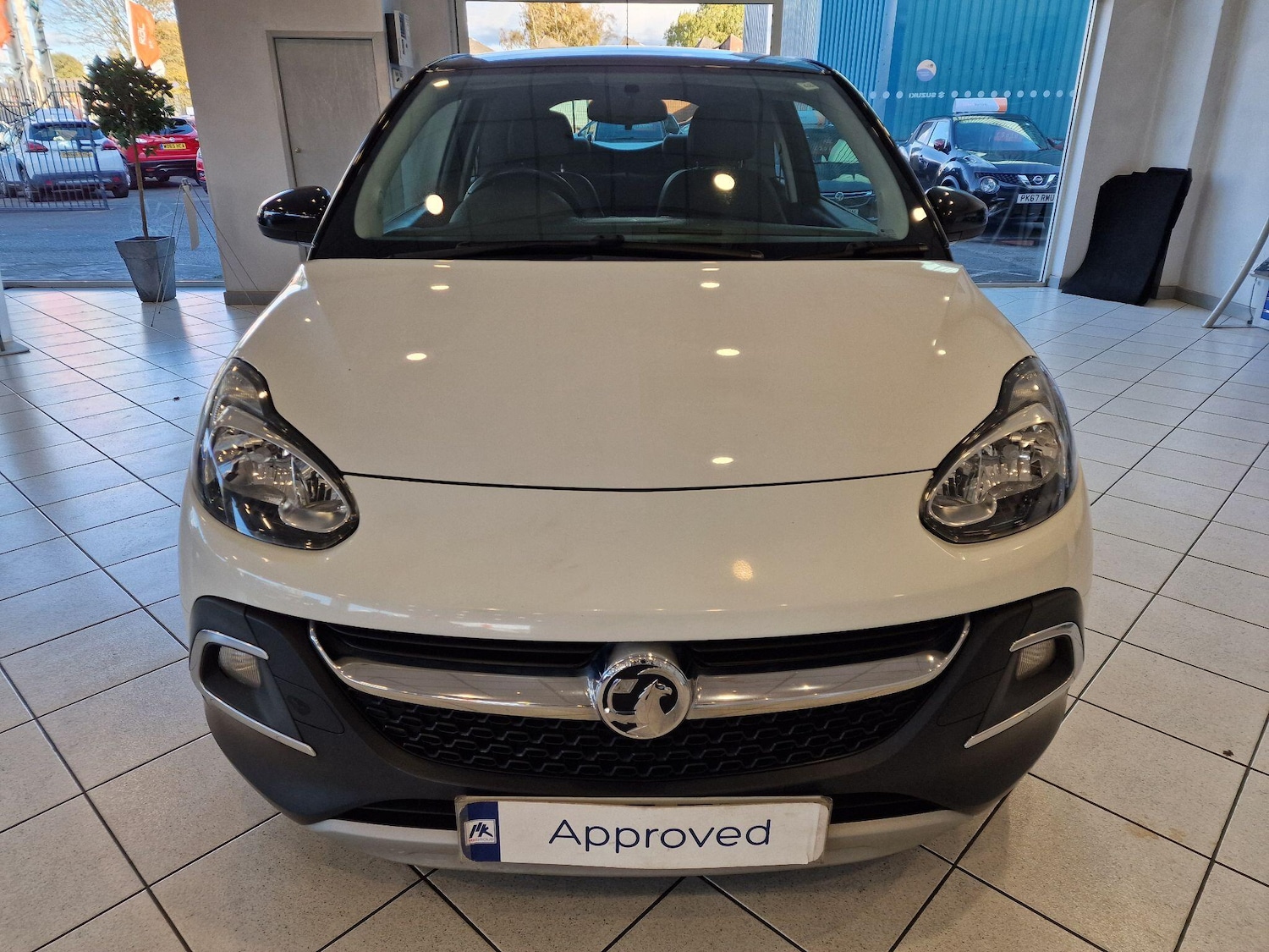Used Vauxhall ADAM 2015 for sale - 76377674: Photo 5