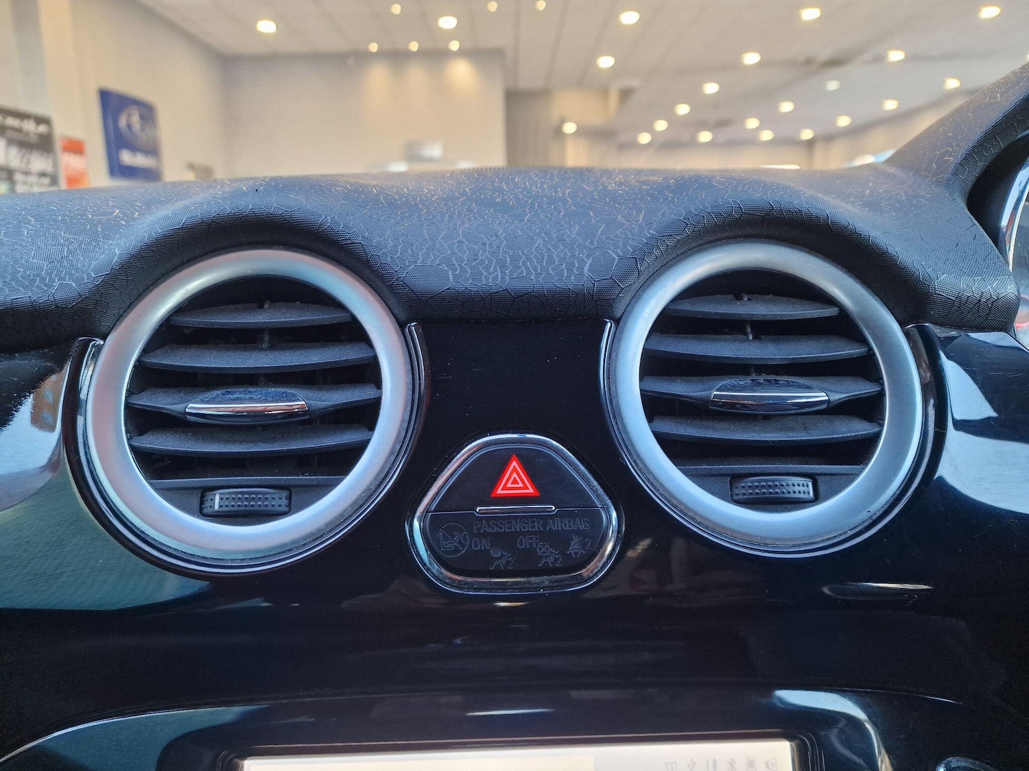 Used Vauxhall ADAM 2015 for sale - 76377674: Photo 9