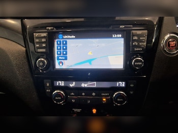 Used Nissan Qashqai 2016 for sale - 76214547: Photo 2