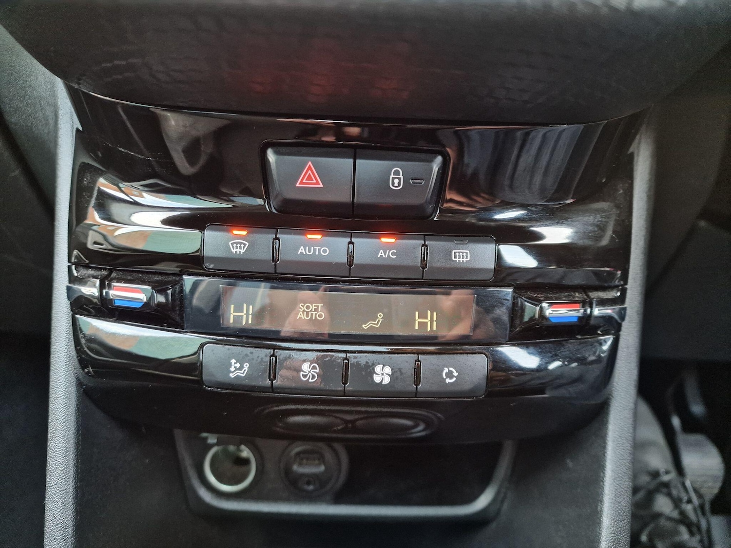 Used Peugeot 2008 2016 for sale - 76657162: Photo 20