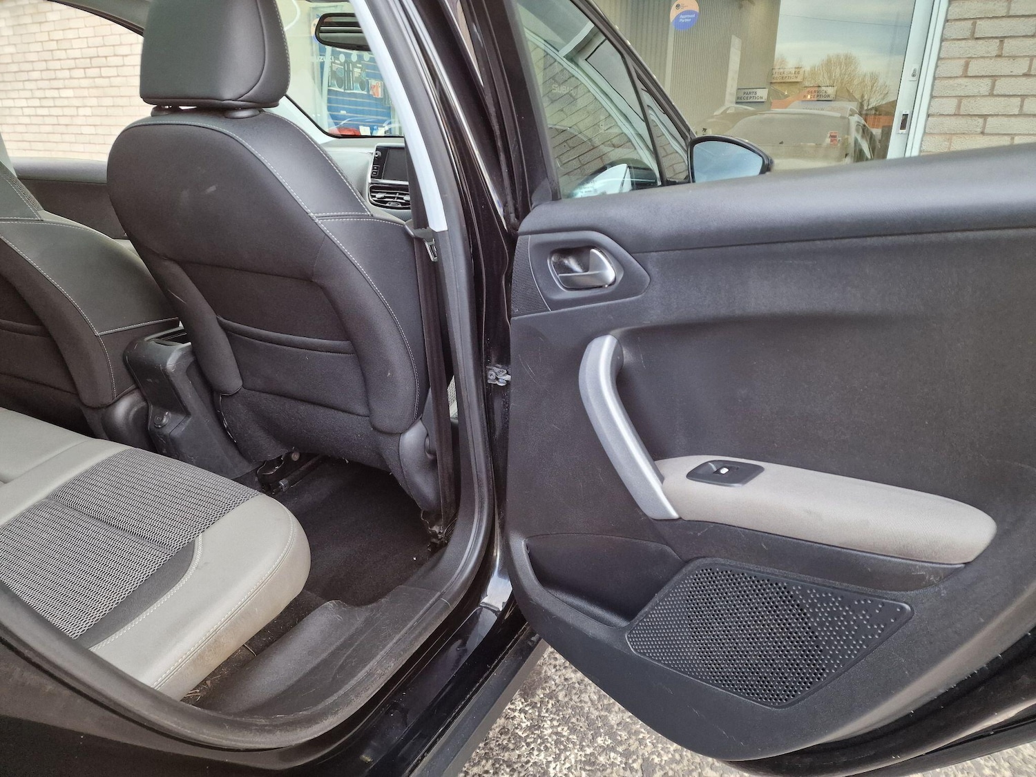 Used Peugeot 2008 2016 for sale - 76657162: Photo 24