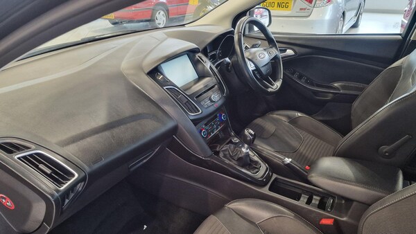 Used Ford Focus 2015 for sale - 76239382: Photo 8