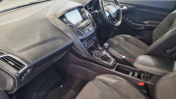Used Ford Focus 2015 for sale - 76239382: Photo 9