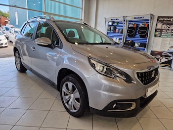 Used Peugeot 2008 2018 for sale - 76043254: Photo