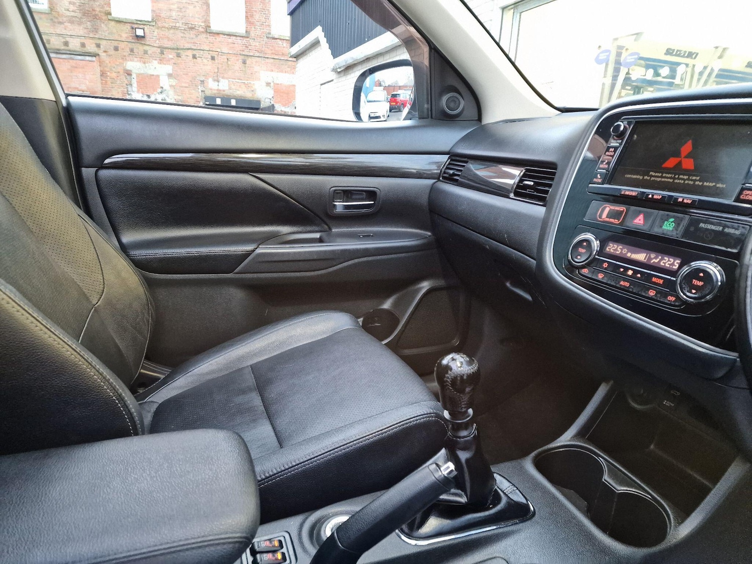 Used Mitsubishi Outlander 2016 for sale - 76657636: Photo 10