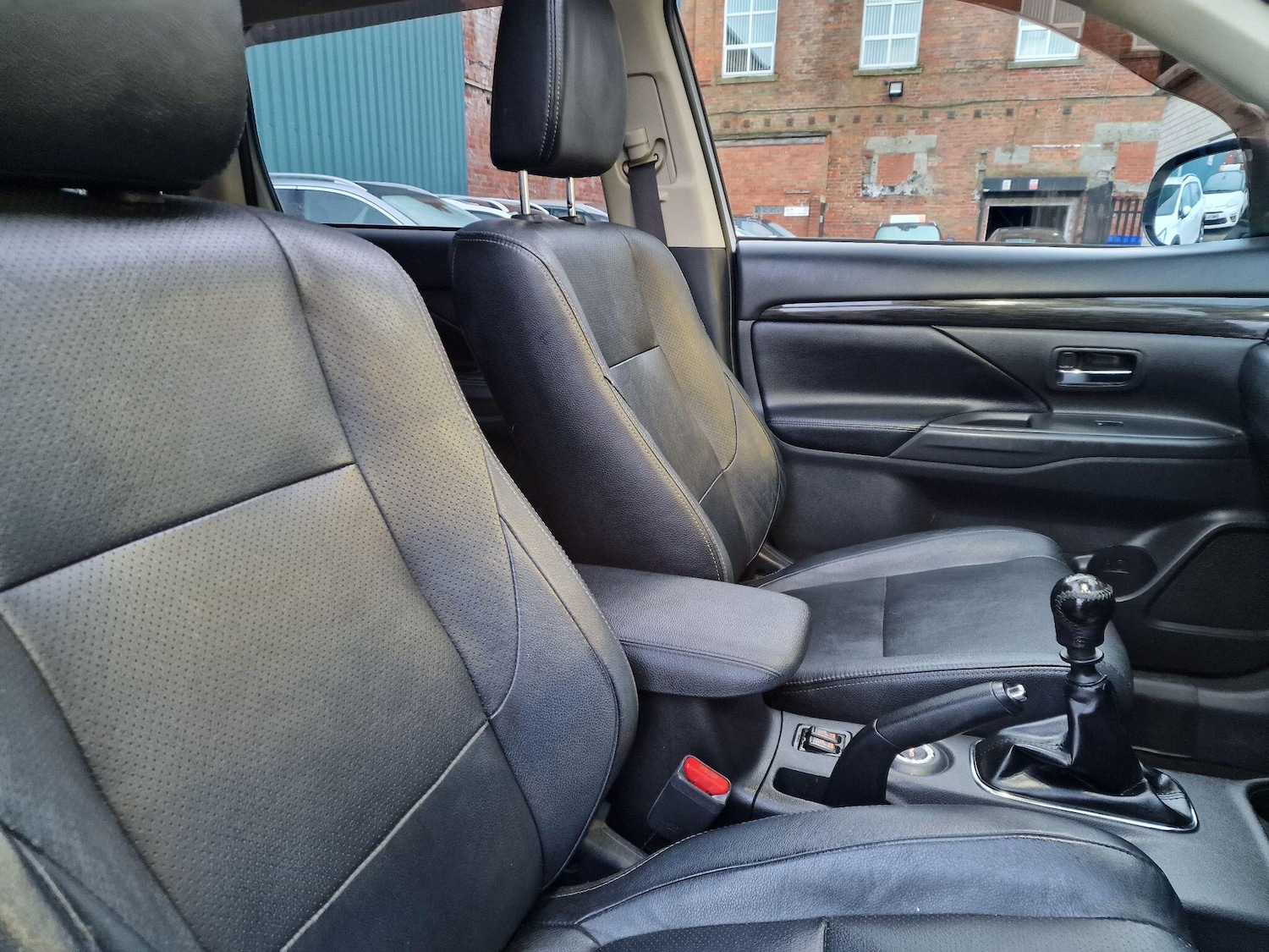 Used Mitsubishi Outlander 2016 for sale - 76657636: Photo 11