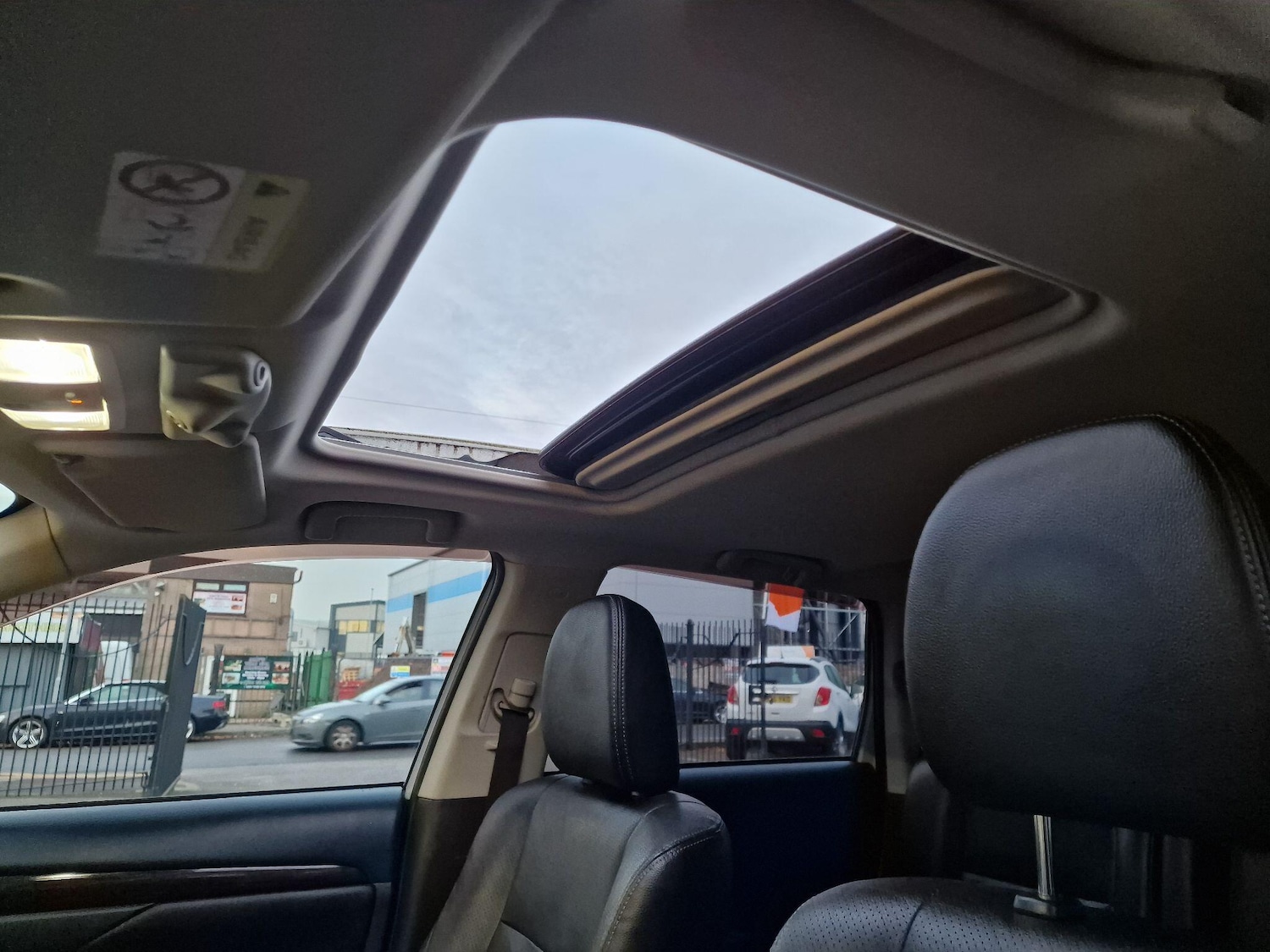 Used Mitsubishi Outlander 2016 for sale - 76657636: Photo 28