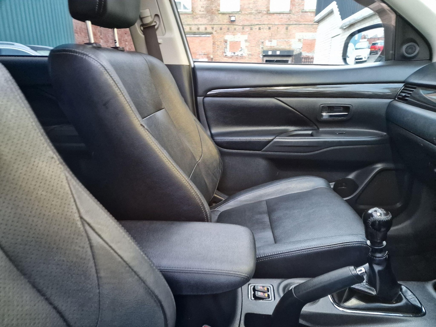 Used Mitsubishi Outlander 2016 for sale - 76657636: Photo 30