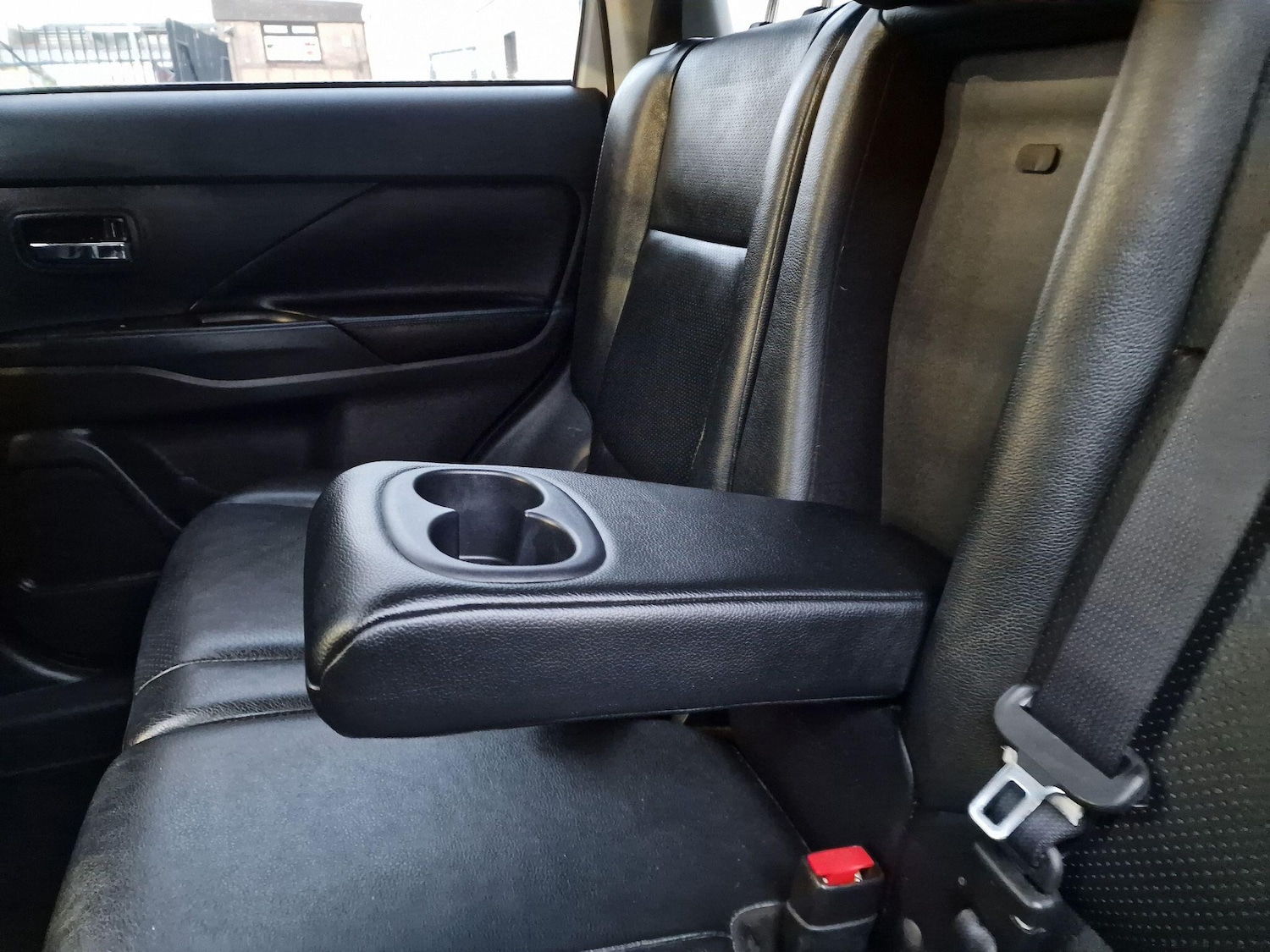 Used Mitsubishi Outlander 2016 for sale - 76657636: Photo 39