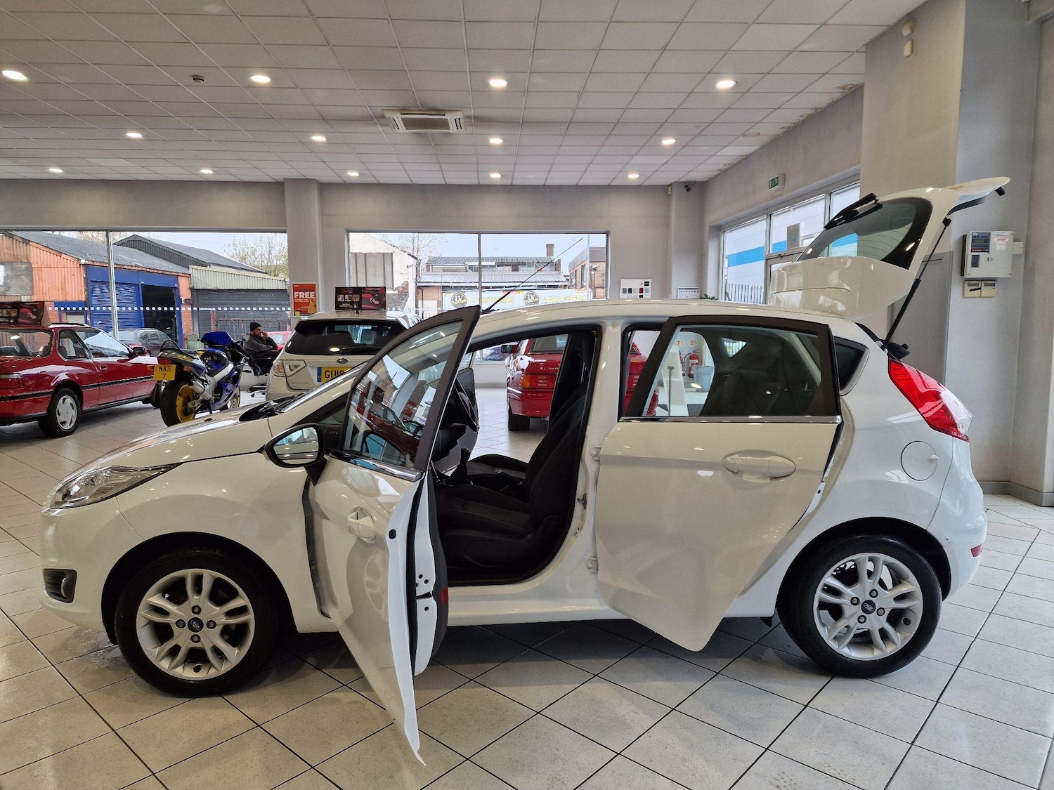 Used Ford Fiesta 2017 for sale - 76561079: Photo 4