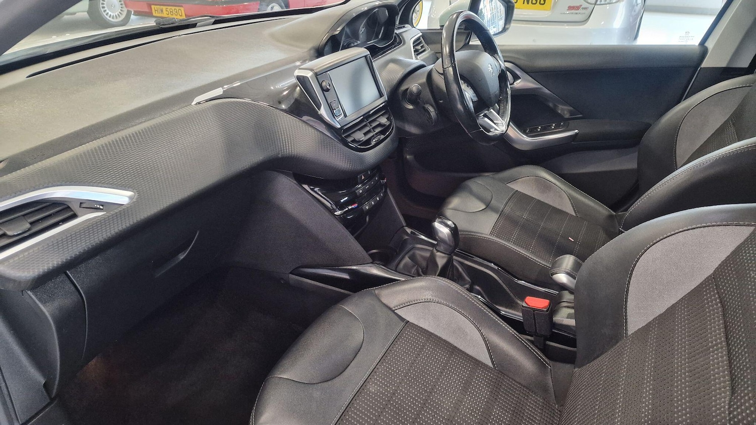 Used Peugeot 2008 2018 for sale - 76307244: Photo 28