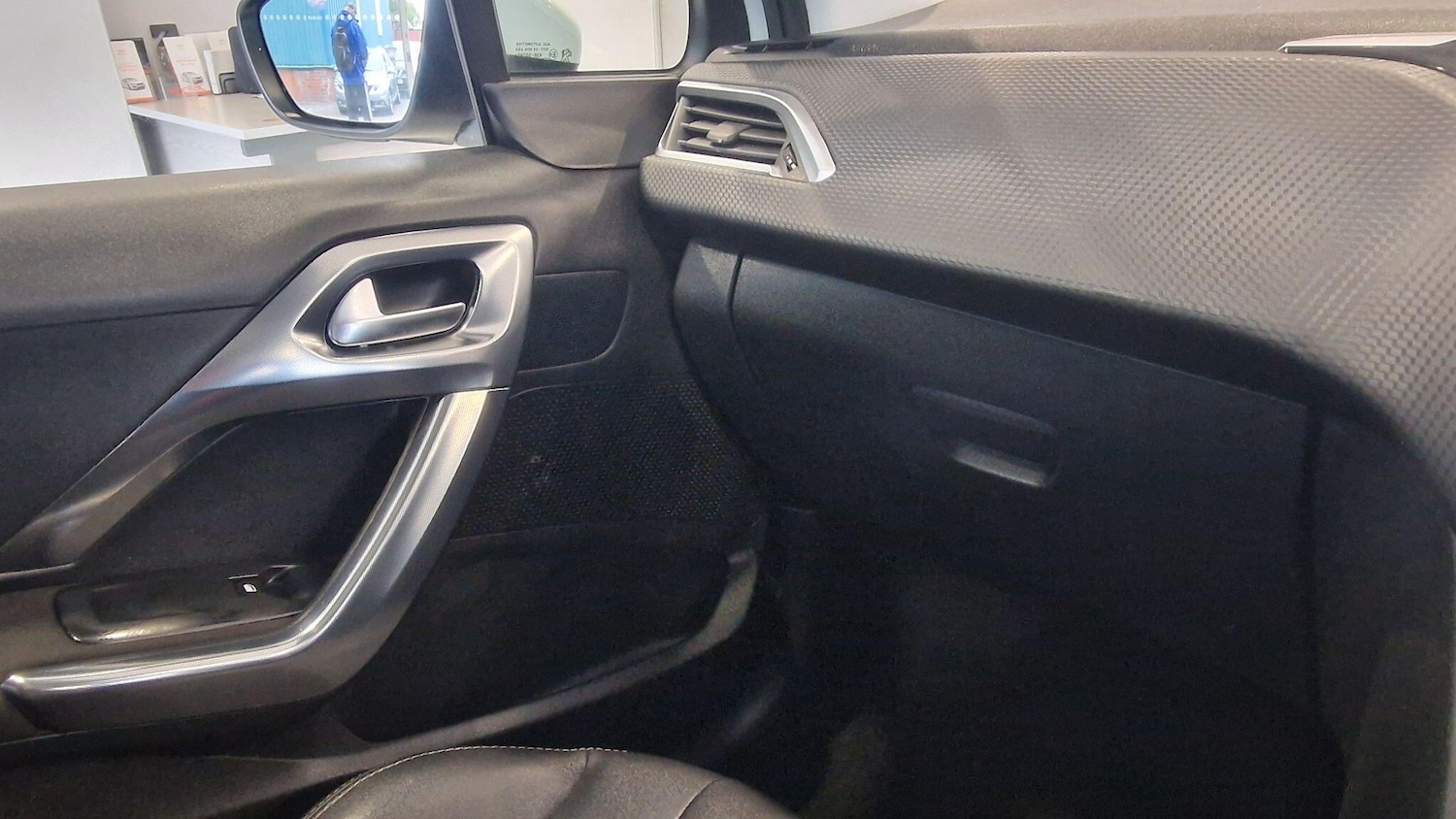 Used Peugeot 2008 2018 for sale - 76307244: Photo 39