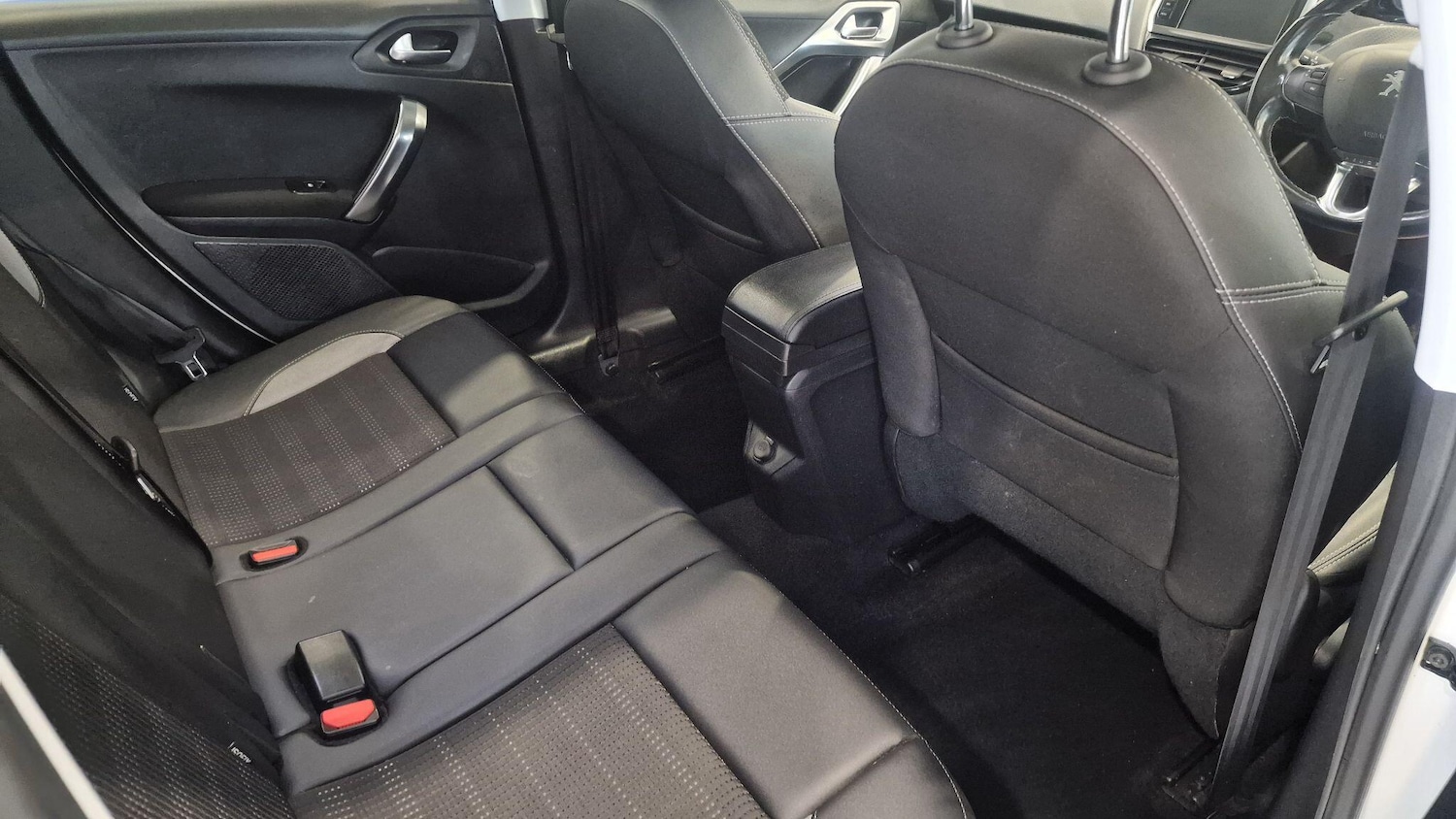 Used Peugeot 2008 2018 for sale - 76307244: Photo 6