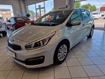 Used Kia Ceed 2017 for sale - 74990588: Photo