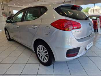 Used Kia Ceed 2017 for sale - 74990588: Photo