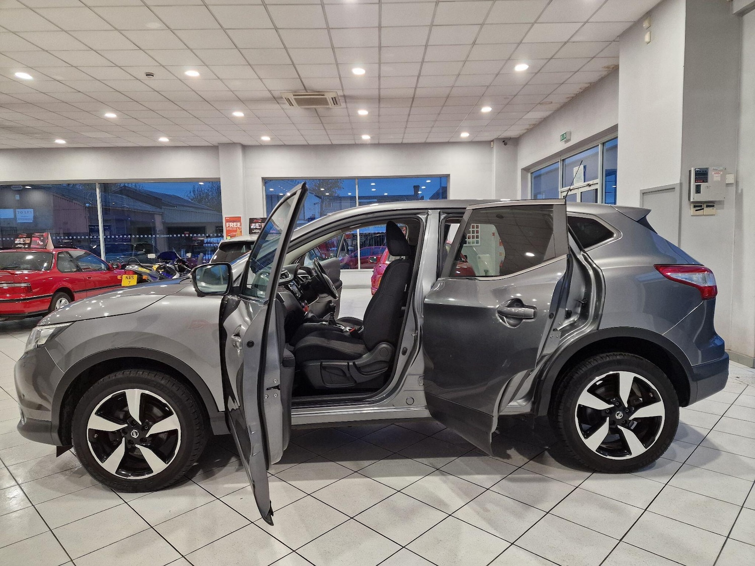 Used Nissan Qashqai for sale - 76485784: Photo 5