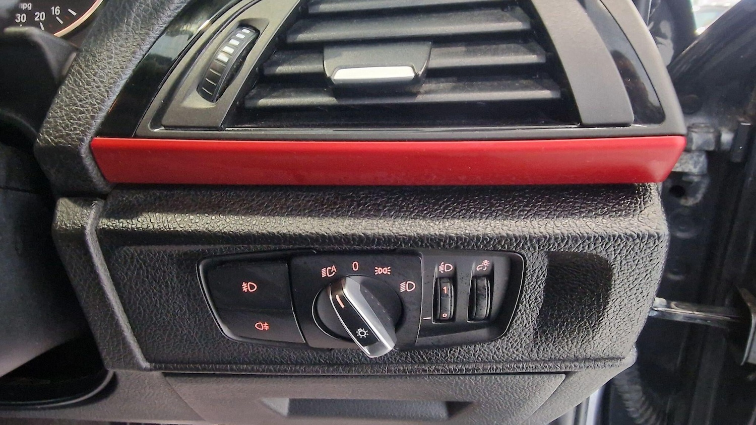 Used BMW 1 Series 2015 for sale - 76306860: Photo 38