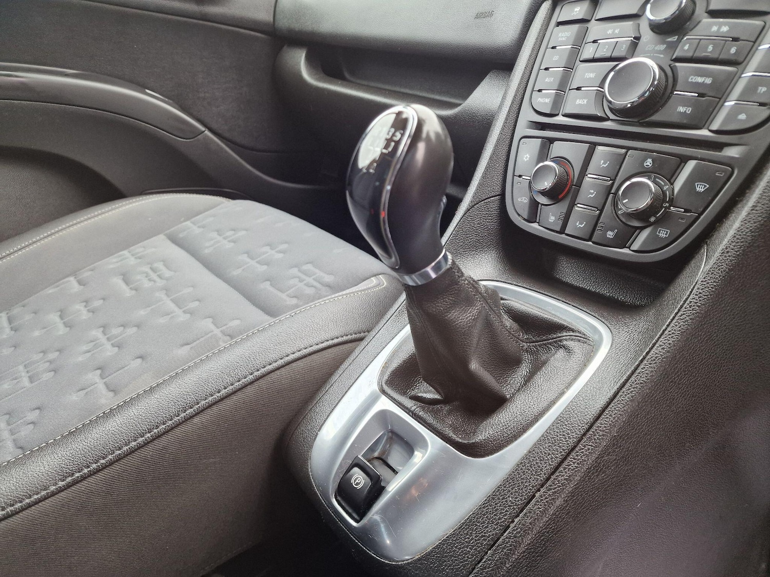 Used Vauxhall Meriva 2015 for sale - 76326451: Photo 13