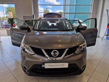 Used Nissan Qashqai 2015 for sale - 75914900: Photo