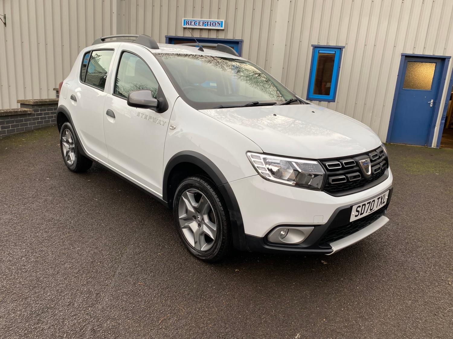 Used Dacia Sandero Stepway 2020 for sale - 76931131: Photo 1