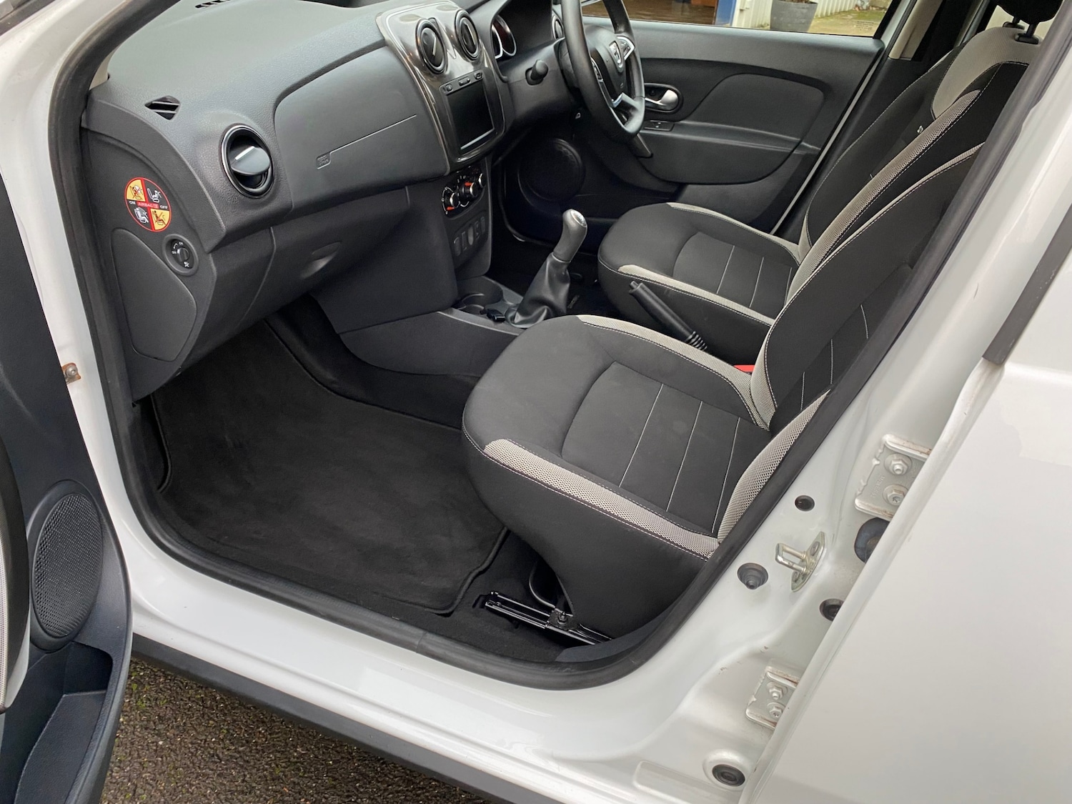 Used Dacia Sandero Stepway 2020 for sale - 76931131: Photo 12