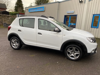 Used Dacia Sandero Stepway 2020 for sale - 76931131: Photo
