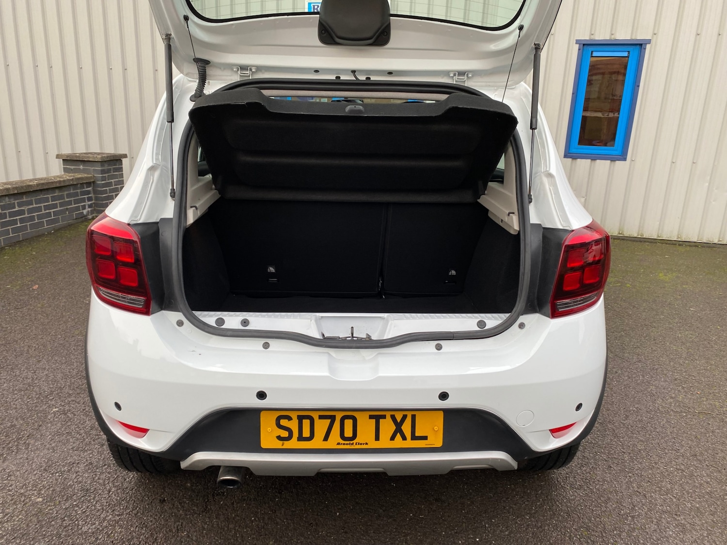 Used Dacia Sandero Stepway 2020 for sale - 76931131: Photo 9