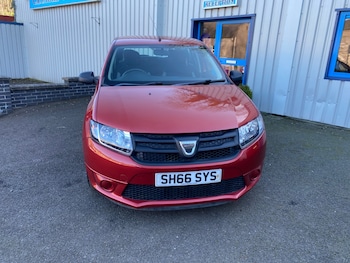 Used Dacia Sandero 2016 for sale - 77579604: Photo
