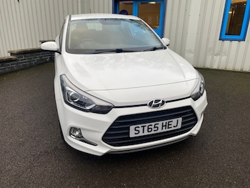 Used Hyundai i20 2015 for sale - 77300334: Photo