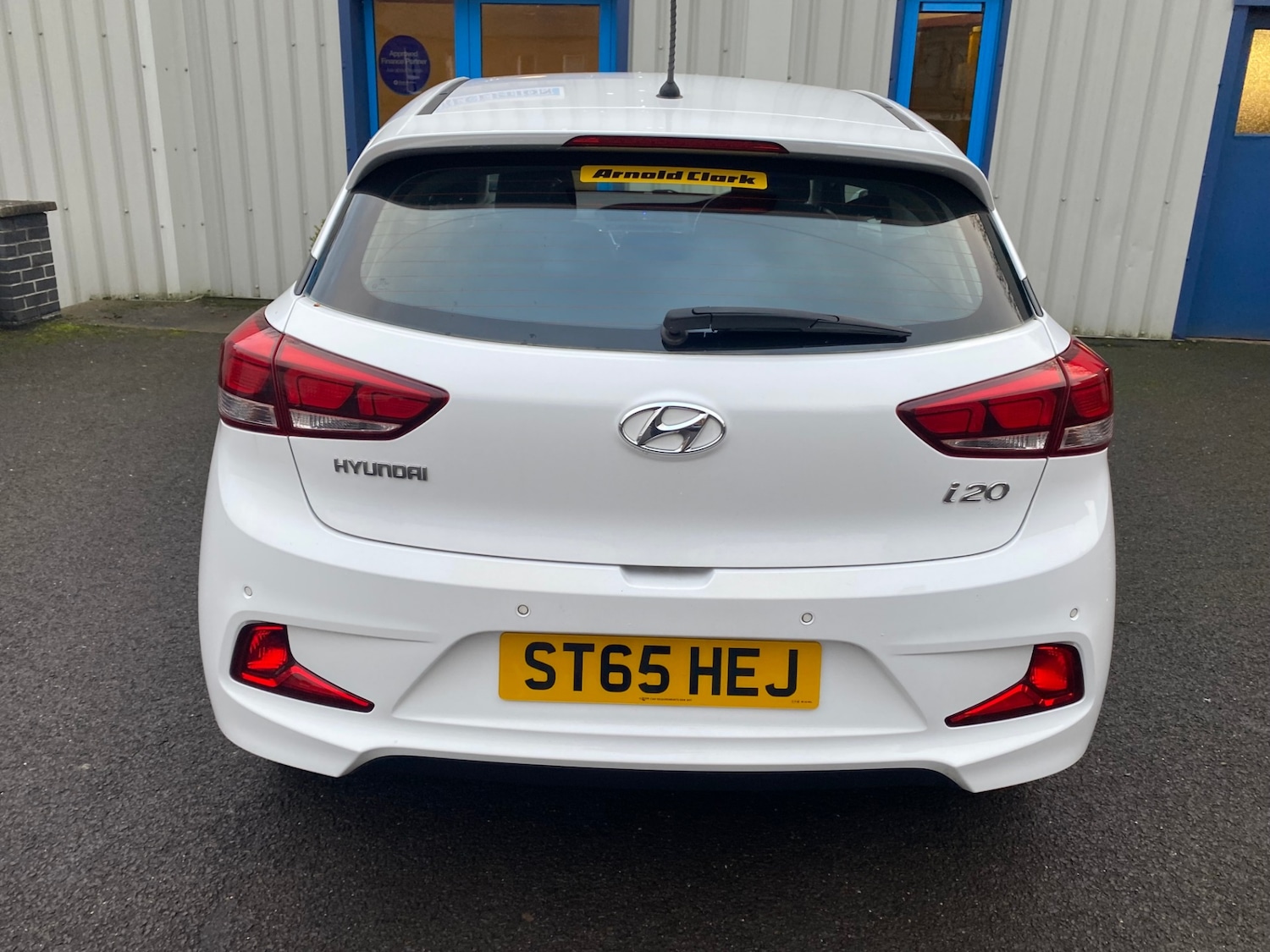 Used Hyundai i20 2015 for sale - 77300334: Photo 8