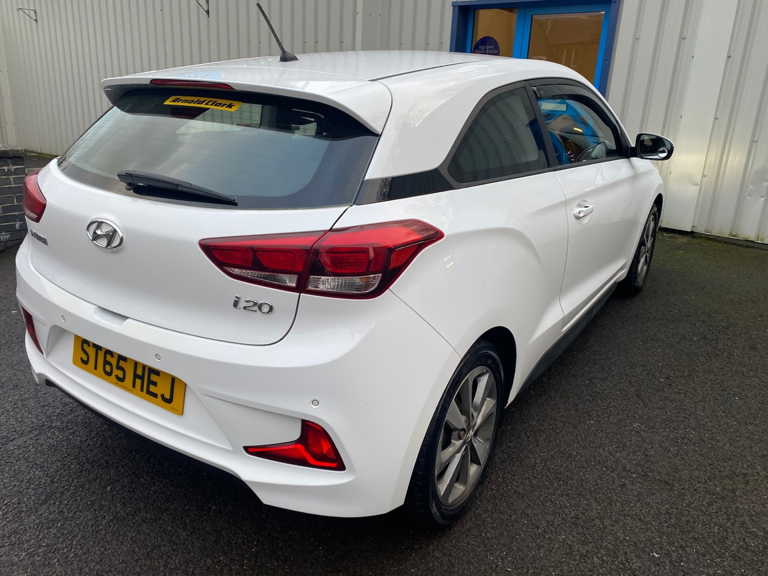 Used Hyundai i20 2015 for sale - 77300334: Photo 9