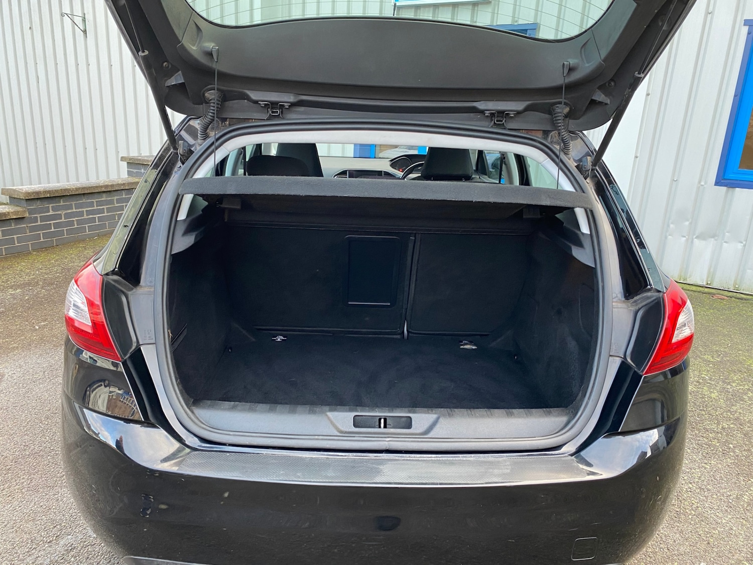 Used Peugeot 308 2016 for sale - 77069441: Photo 10