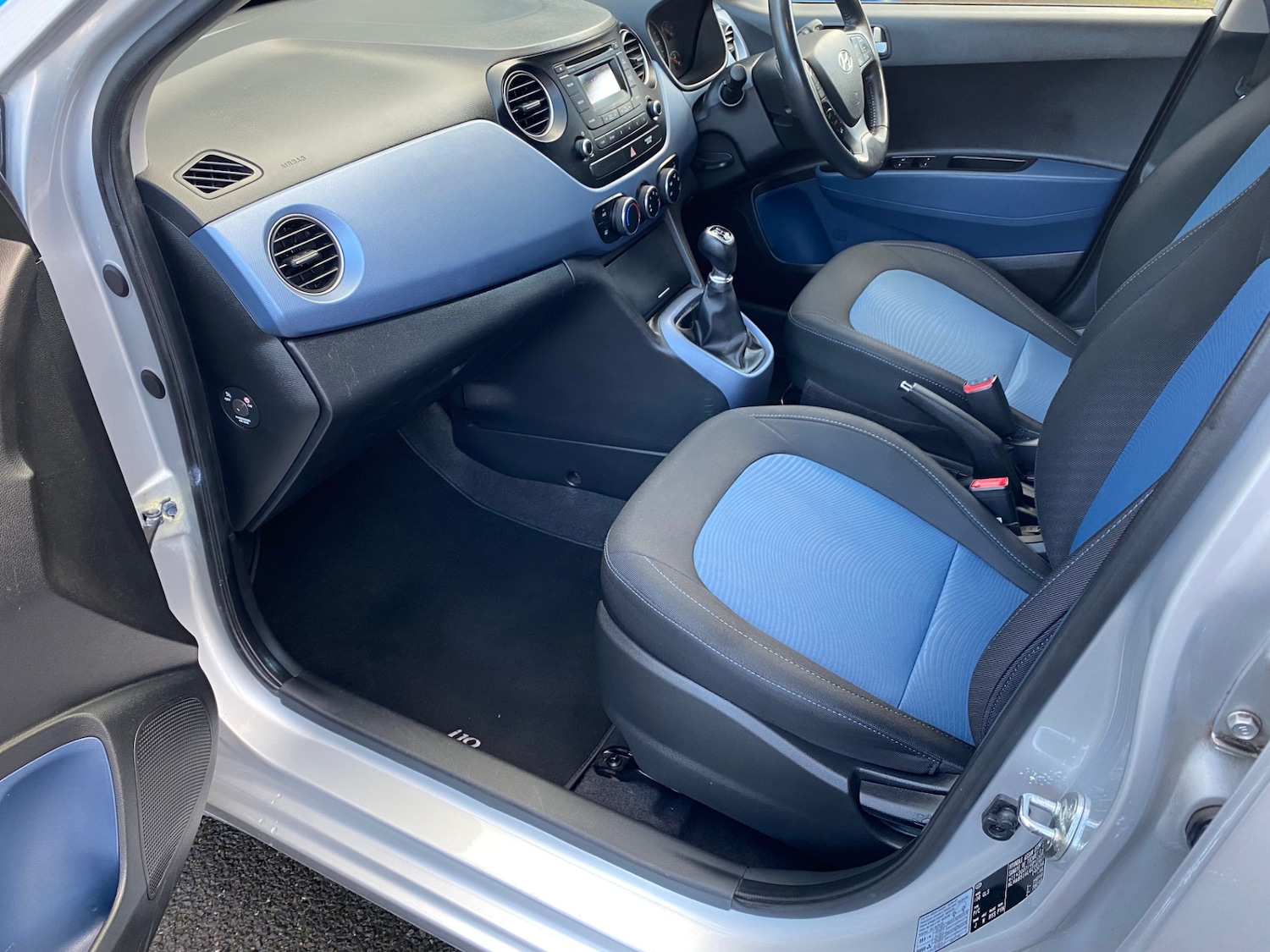 Used Hyundai i10 2015 for sale - 76404472: Photo 11