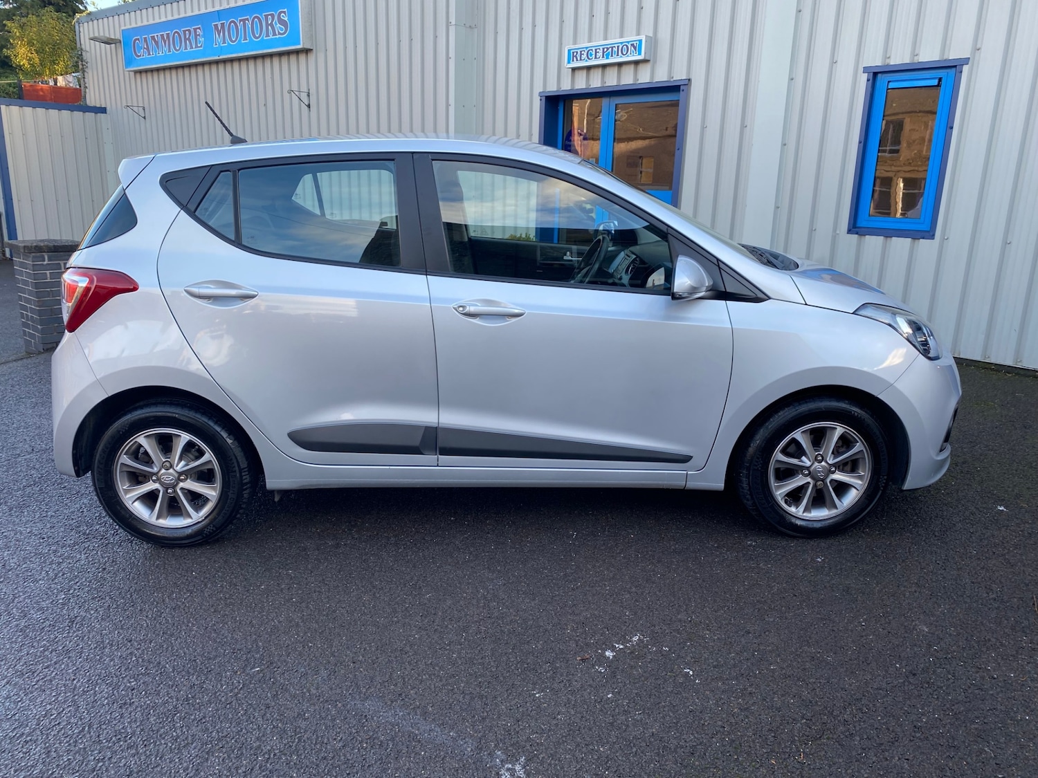 Used Hyundai i10 2015 for sale - 76404472: Photo 3