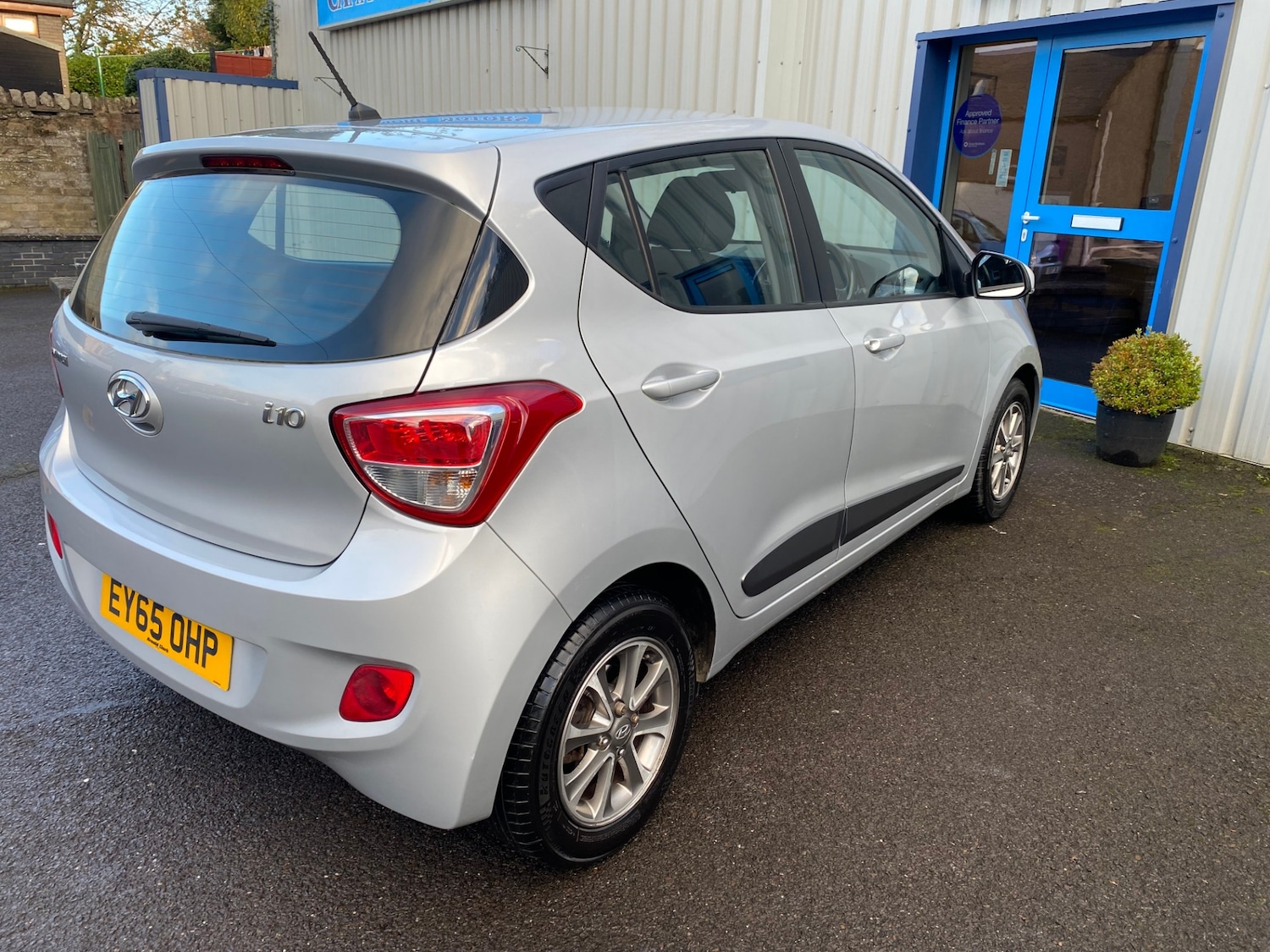 Used Hyundai i10 2015 for sale - 76404472: Photo 9