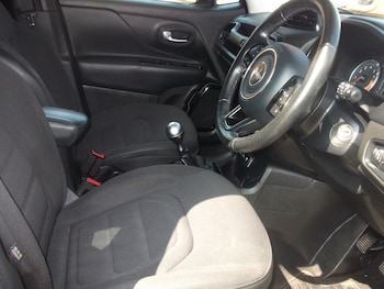 Used Jeep Renegade 2016 for sale - 79273387: Photo