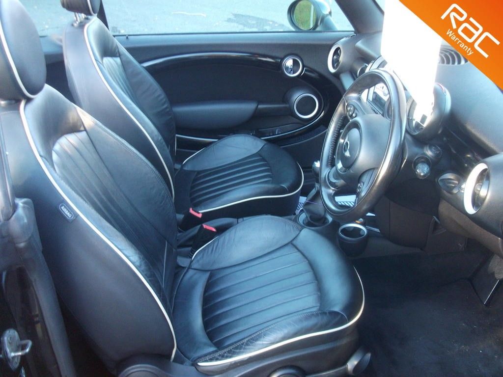 Used MINI Convertible 2011 for sale - 76476400: Photo 4