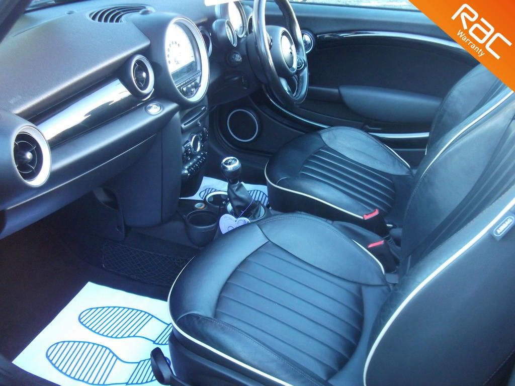 Used MINI Convertible 2011 for sale - 76476400: Photo 5