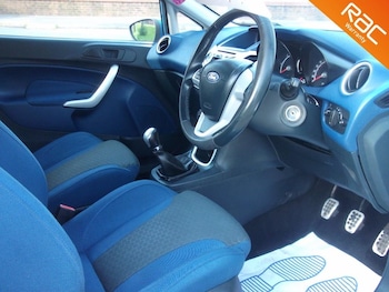 Used Ford Fiesta 2011 for sale - 76476403: Photo