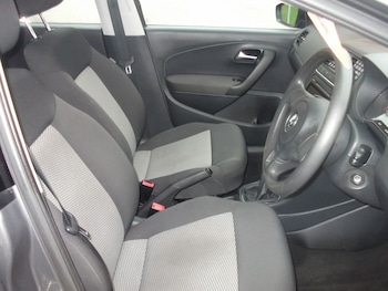 Used Volkswagen Polo 2014 for sale - 77726249: Photo