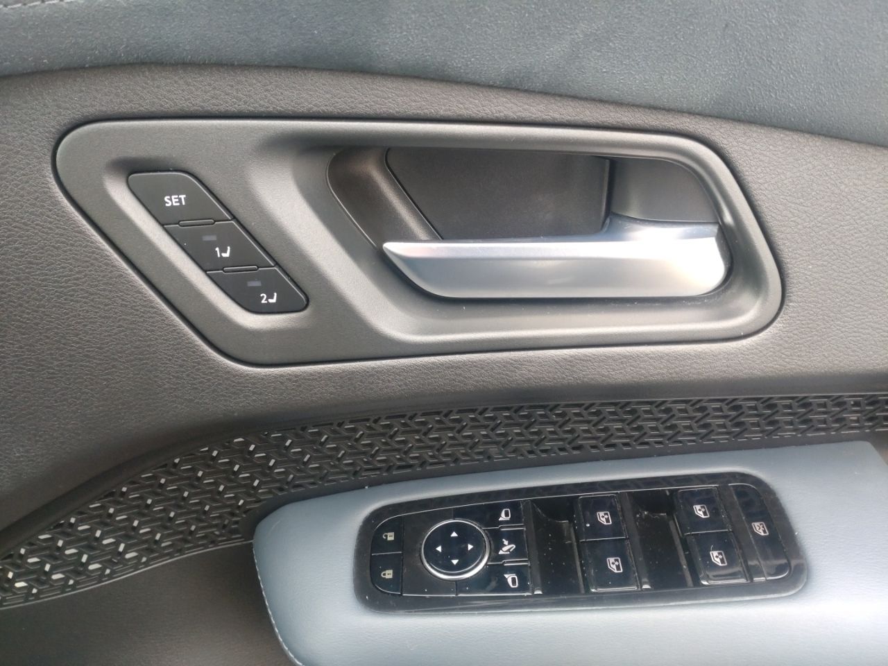 Used Nissan ARIYA 2023 for sale - 74361603: Photo 24
