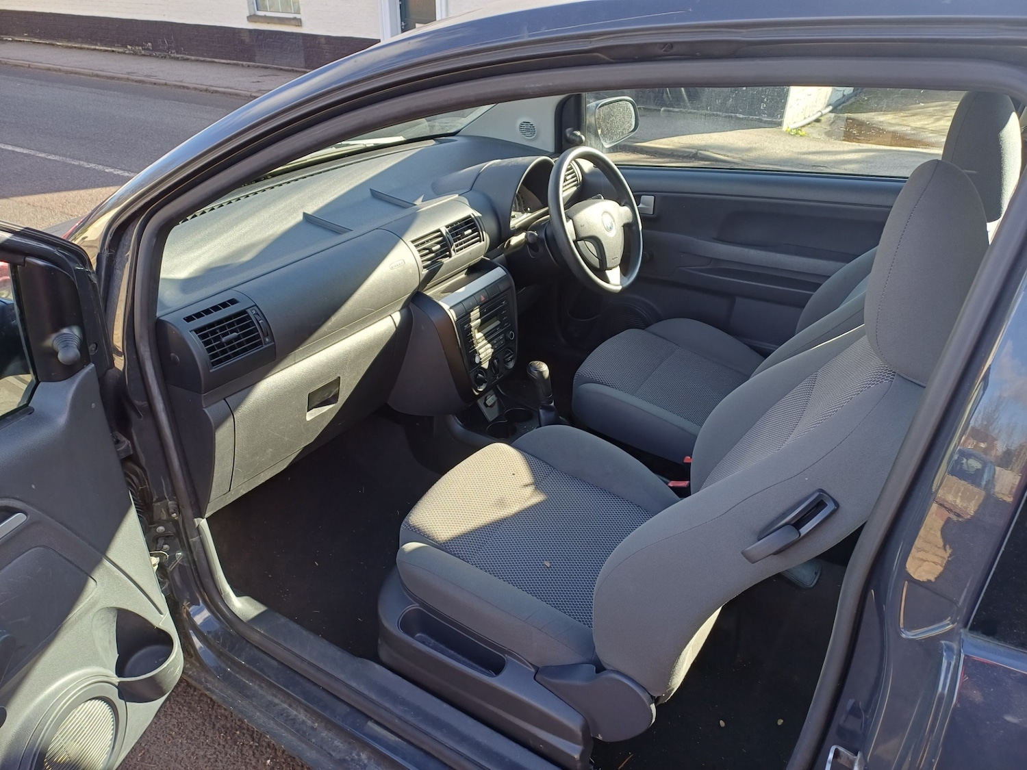 Used Volkswagen Fox 2010 for sale - 77555770: Photo 7