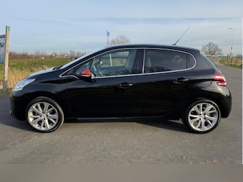 (16) - 1.2 PureTech Roland Garros Euro 6 (s/s) 5dr