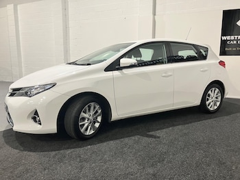 Used Toyota Auris 2014 for sale - 76527924: Photo