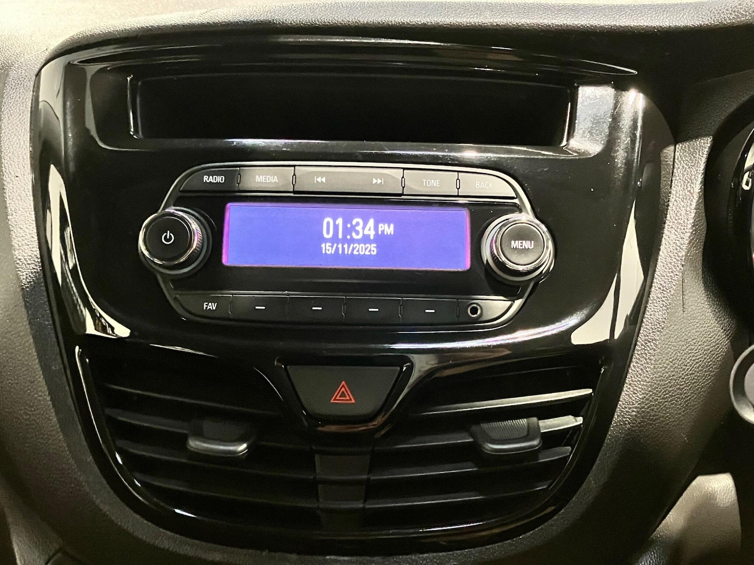 Used Vauxhall Viva 2015 for sale - 76597023: Photo 33