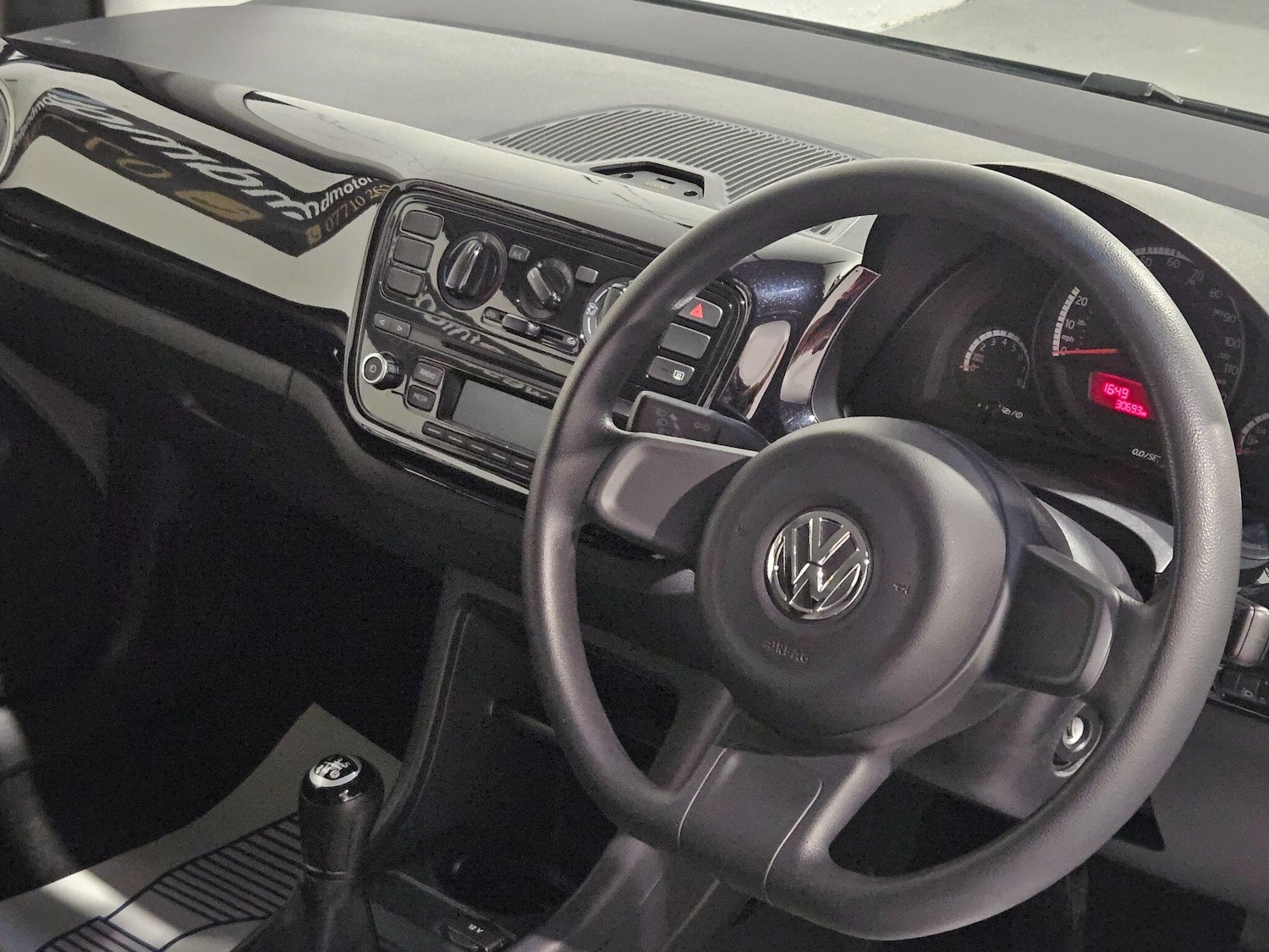 Used Volkswagen up! 2014 for sale - 76936377: Photo 39