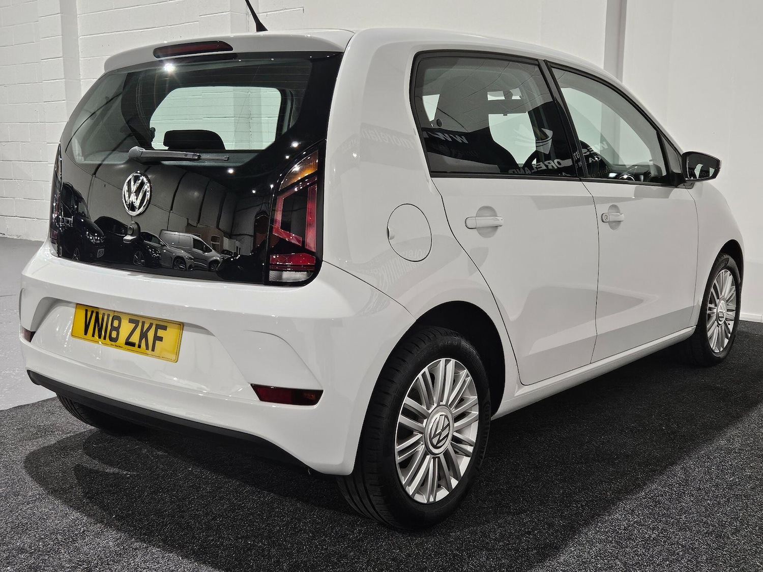 Used Volkswagen up! 2018 for sale - 76988339: Photo 11