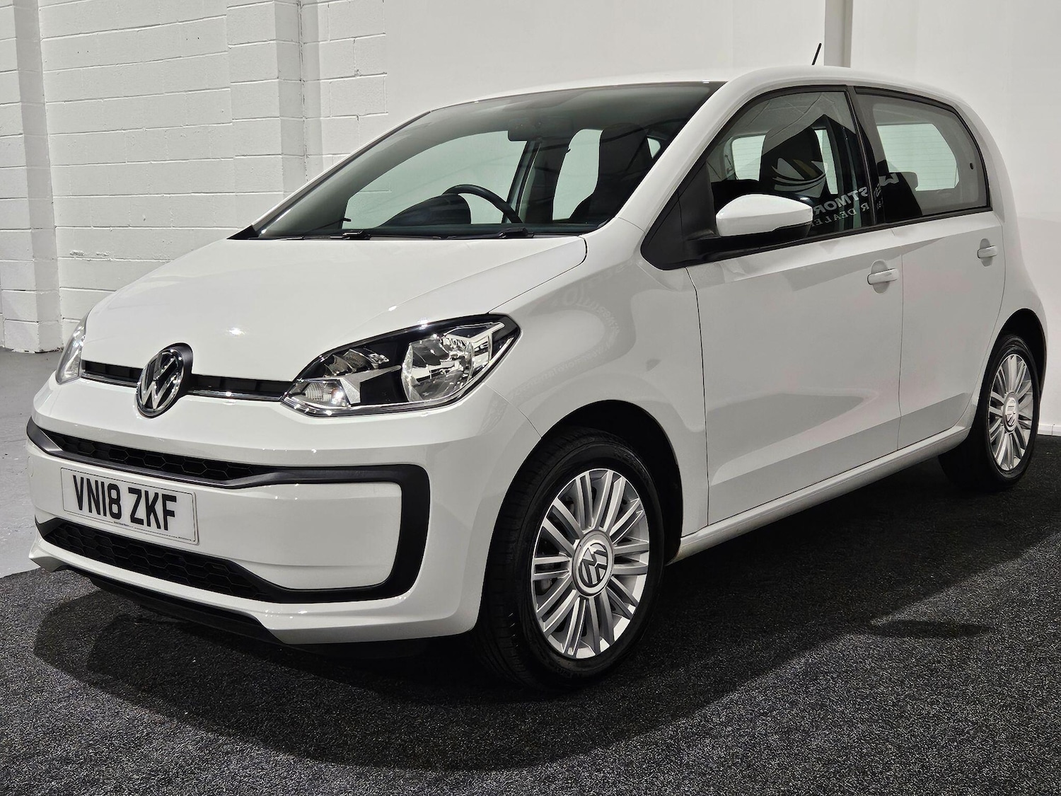 Used Volkswagen up! 2018 for sale - 76988339: Photo 3