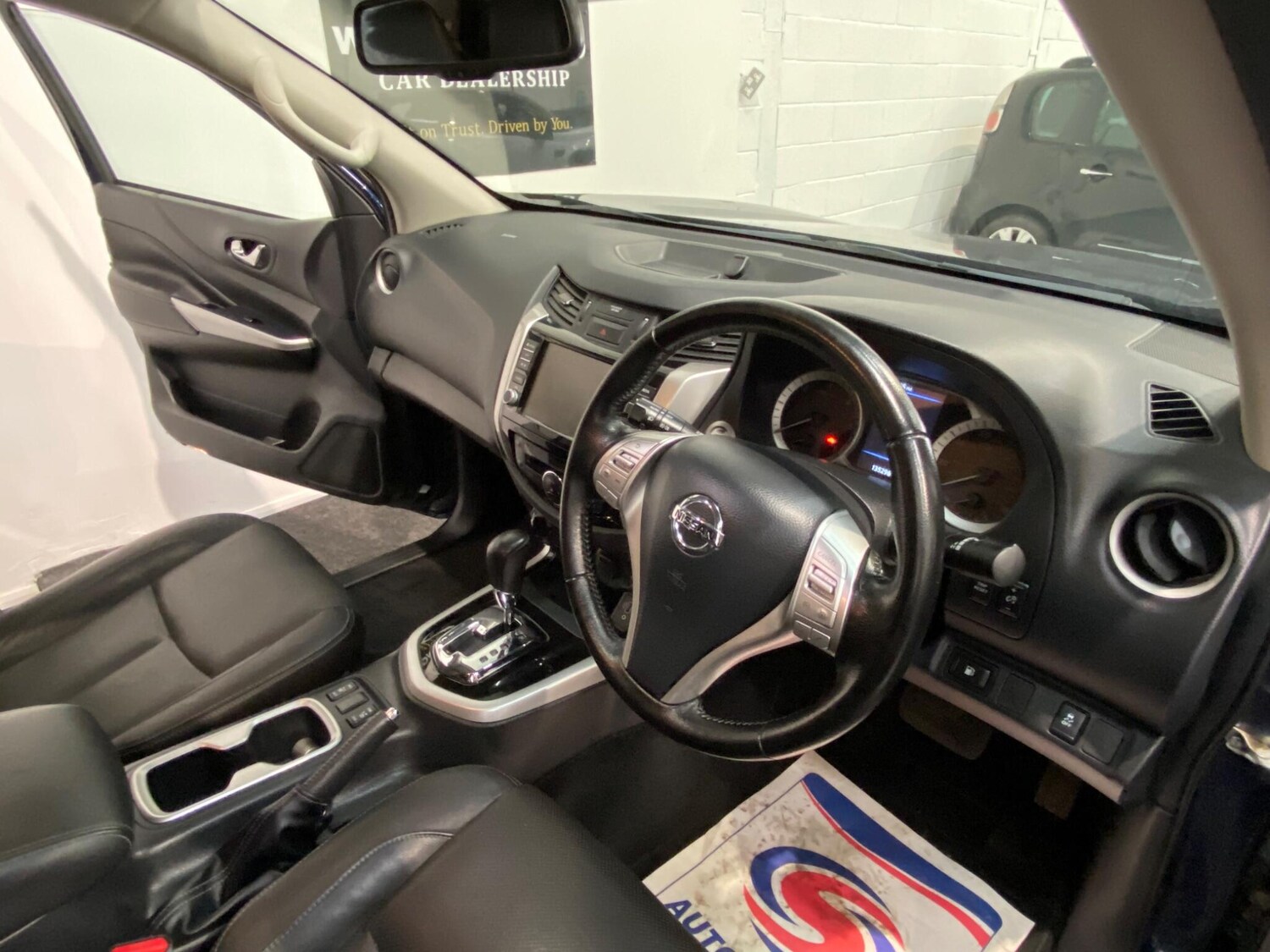 Used Nissan Navara 2019 for sale - 77695350: Photo 11